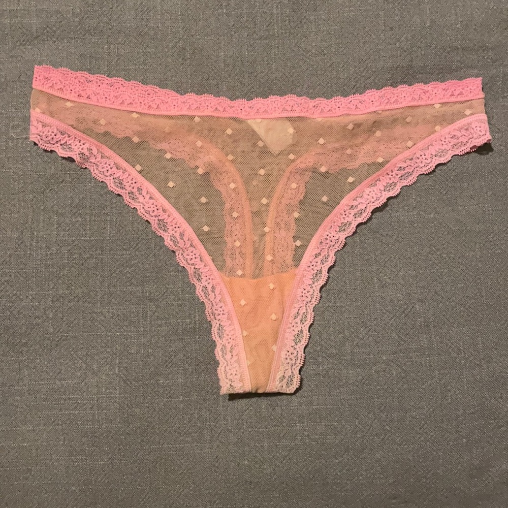 Victoria’s Secret Lace Thong Panties Xs